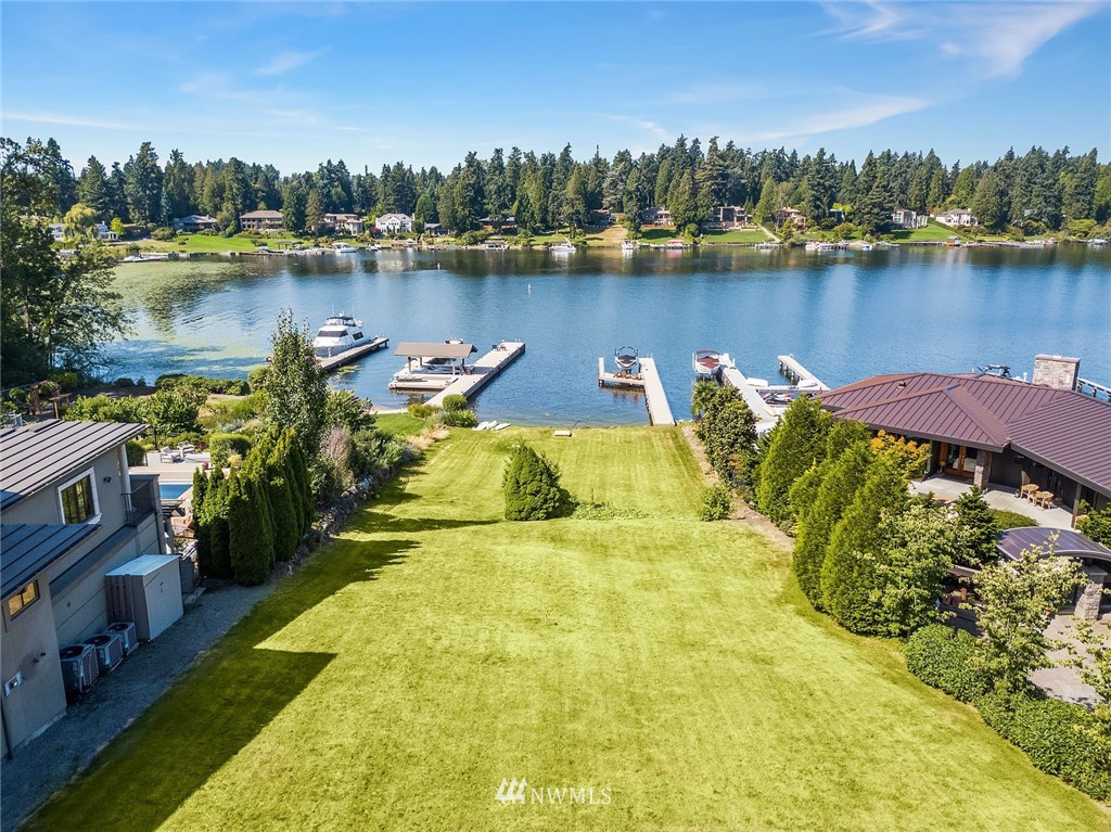 8809 Northeast 34th Street Yarrow Point, WA 98004 - Photo 6 of 7