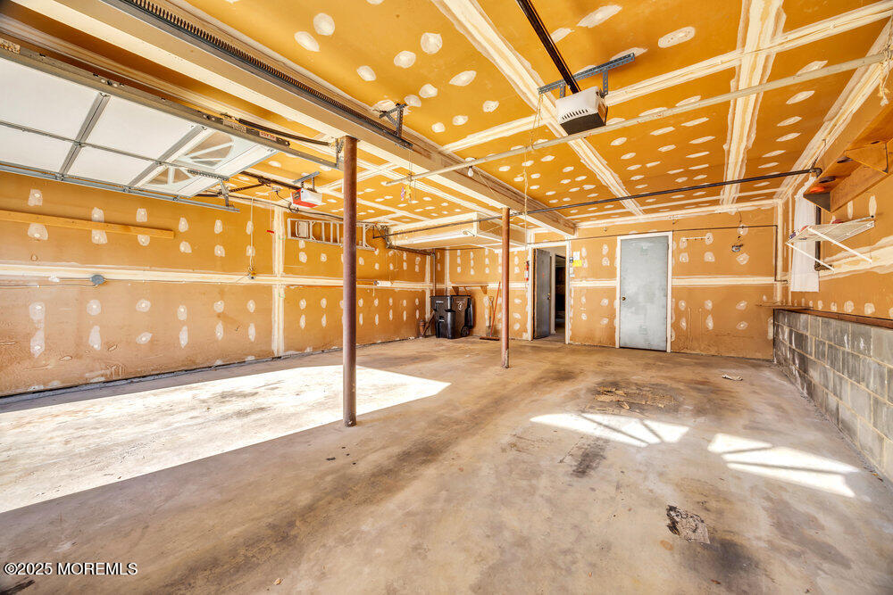 185 Ballantine Road Middletown, NJ 07748 - Photo 11 of 39 034_2m1a7245_462