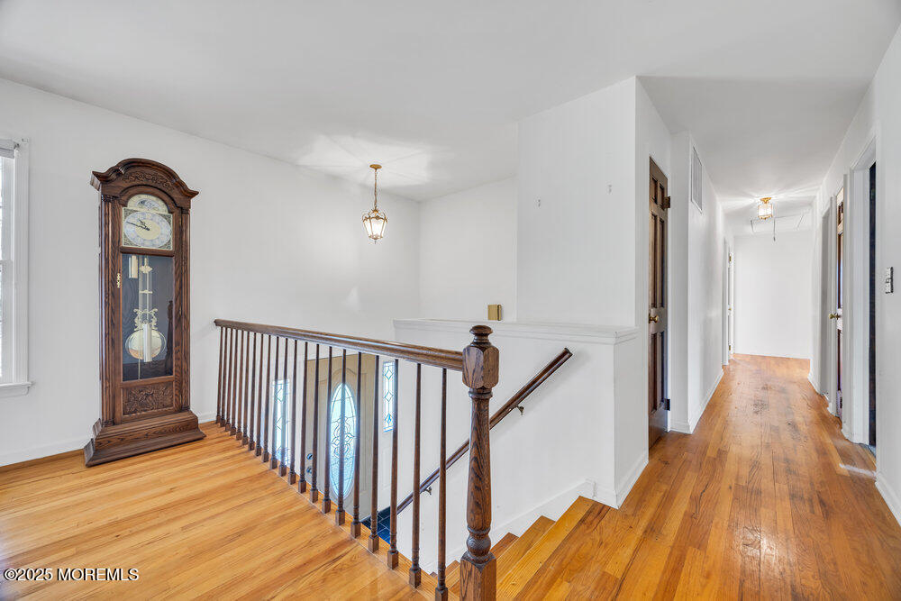 185 Ballantine Road Middletown, NJ 07748 - Photo 12 of 39 008_2m1a7280_934