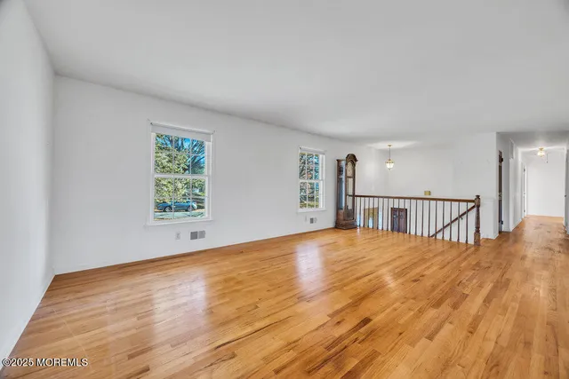 $799,000 | 185 Ballantine Road, Middletown, NJ 07748