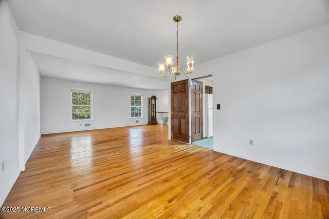 $799,000 | 185 Ballantine Road, Middletown, NJ 07748