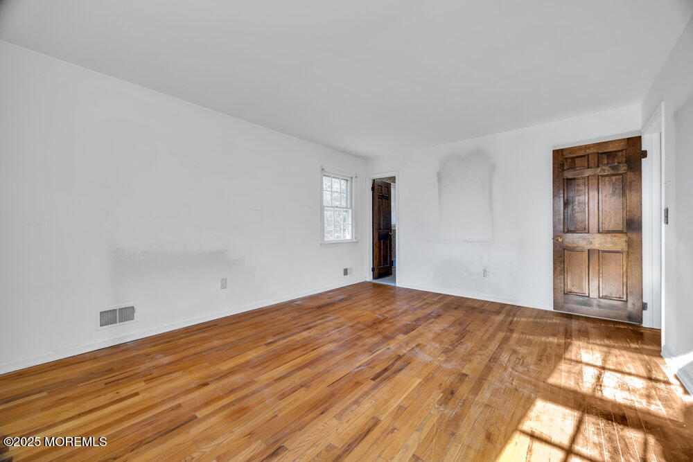 185 Ballantine Road Middletown, NJ 07748 - Photo 18 of 39 026_2m1a7235_423