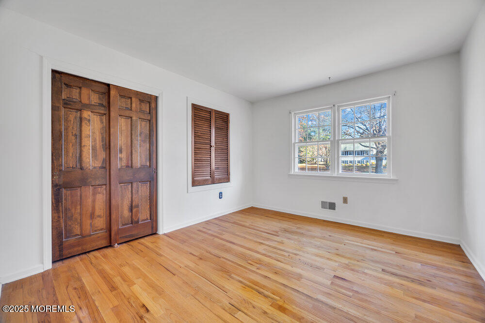 185 Ballantine Road Middletown, NJ 07748 - Photo 8 of 39 021_2m1a7210_387