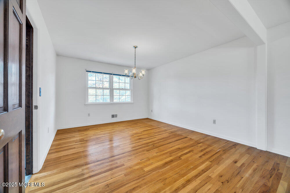 185 Ballantine Road Middletown, NJ 07748 - Photo 10 of 39 013_2m1a7170_522