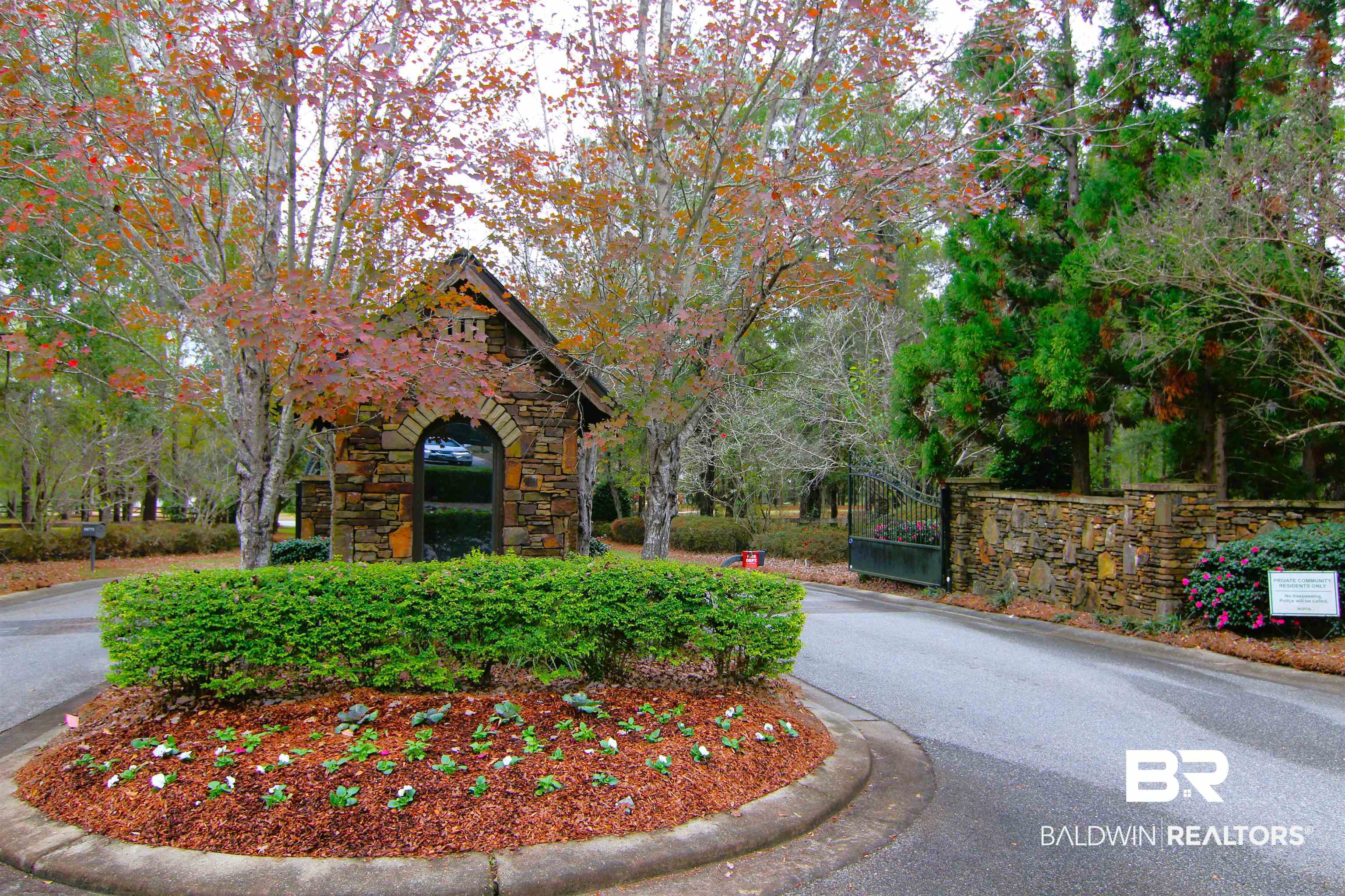 11459 Redfern Road Daphne, AL 36526 - Photo 49 of 50 Gated Entry