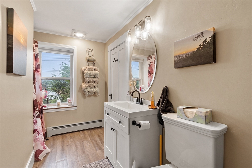 9 Pleasant Street Lunenburg, MA 01462 - Photo 23 of 38