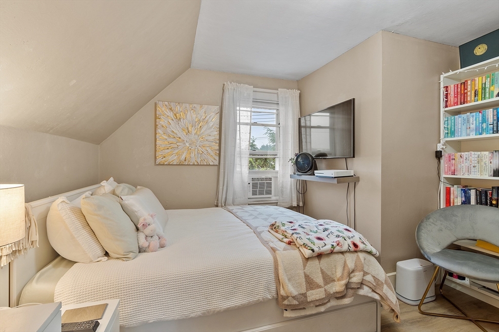 9 Pleasant Street Lunenburg, MA 01462 - Photo 28 of 38