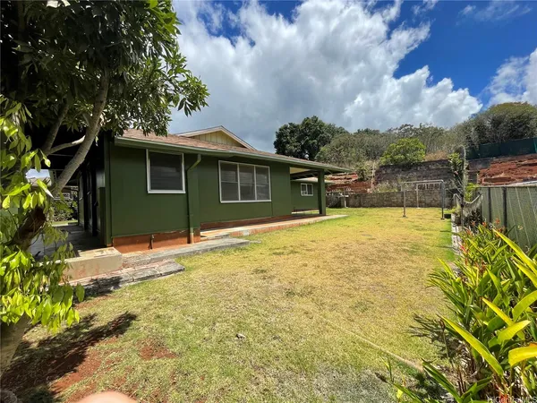$4,100 | 99-2 Kaamilo Street, Aiea, HI 96701