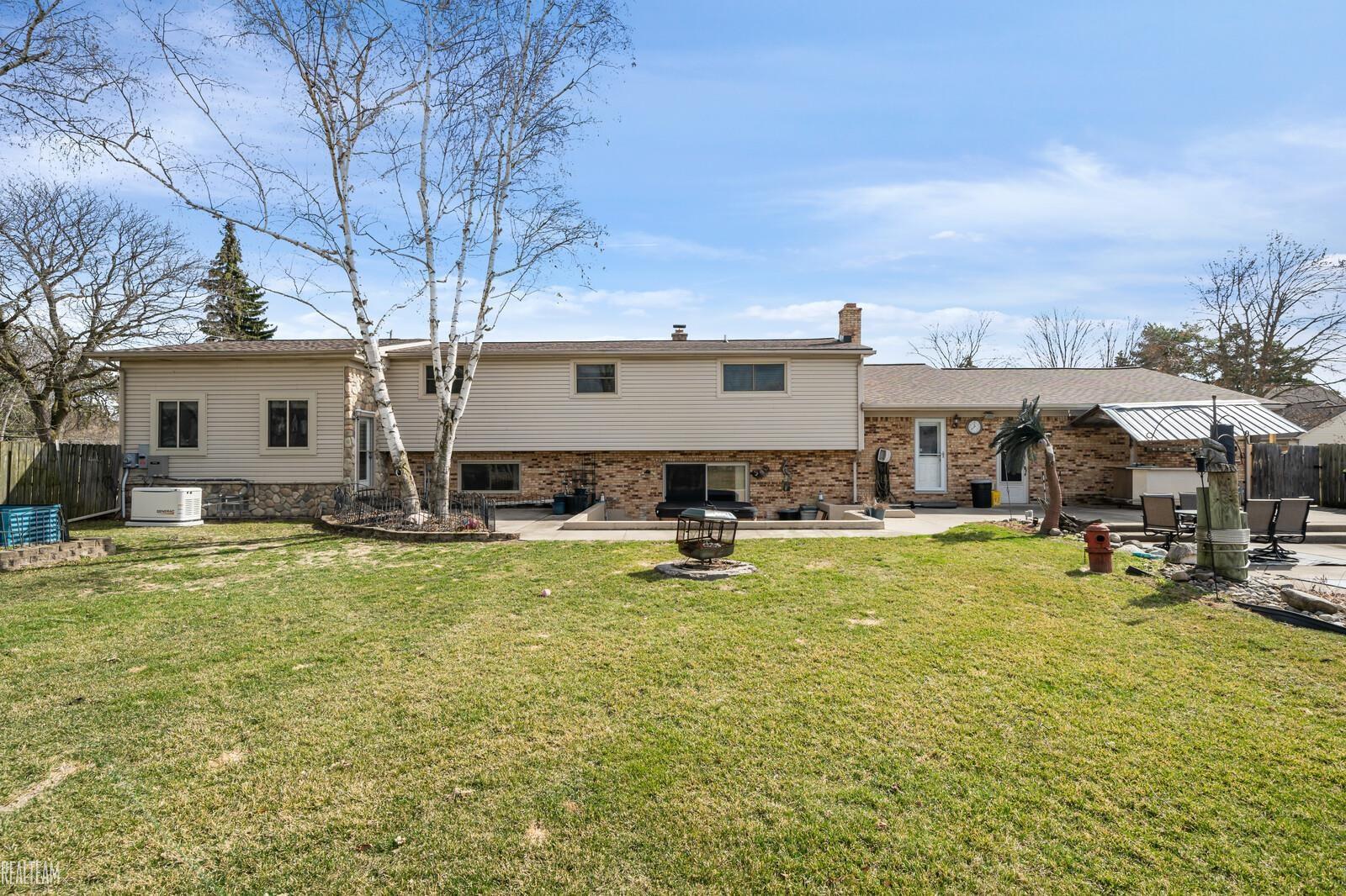 51701 Romeo Plank Road Macomb, MI 48042 - Photo 27 of 58 50176861-D54B1776-809C-4277-A89D-36EC51328FEA.JPG