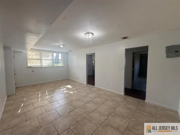 $279,000 | 403 College Drive, Unit 403, Edison, NJ 08817