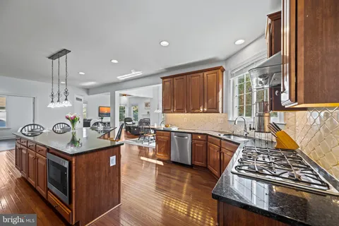 $1,050,000 | 8114 Kylemore Way, Ellicott City, MD 21043