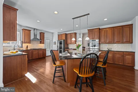 $1,050,000 | 8114 Kylemore Way, Ellicott City, MD 21043