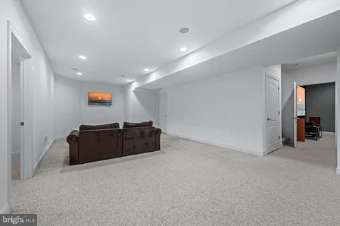 $1,050,000 | 8114 Kylemore Way, Ellicott City, MD 21043