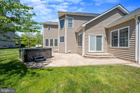 $1,050,000 | 8114 Kylemore Way, Ellicott City, MD 21043