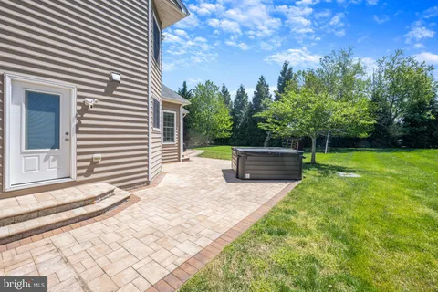 $1,050,000 | 8114 Kylemore Way, Ellicott City, MD 21043