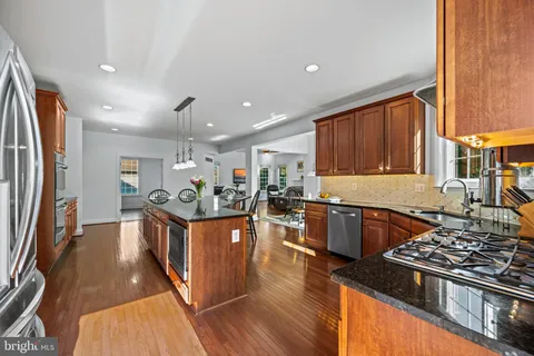 $1,050,000 | 8114 Kylemore Way, Ellicott City, MD 21043