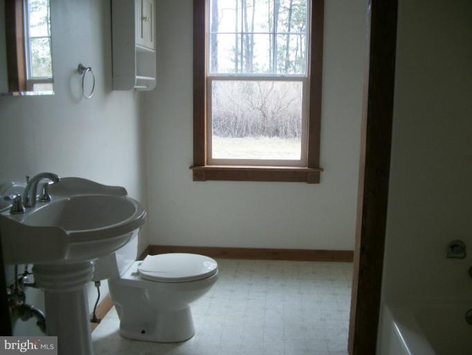 2337 Andrews Road Crapo, MD 21626 - Photo 5 of 13 Bath