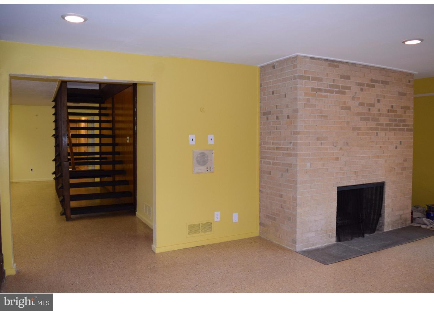 522 Wyndham Road Wilmington, DE 19809 - Photo 16 of 23 Family Room