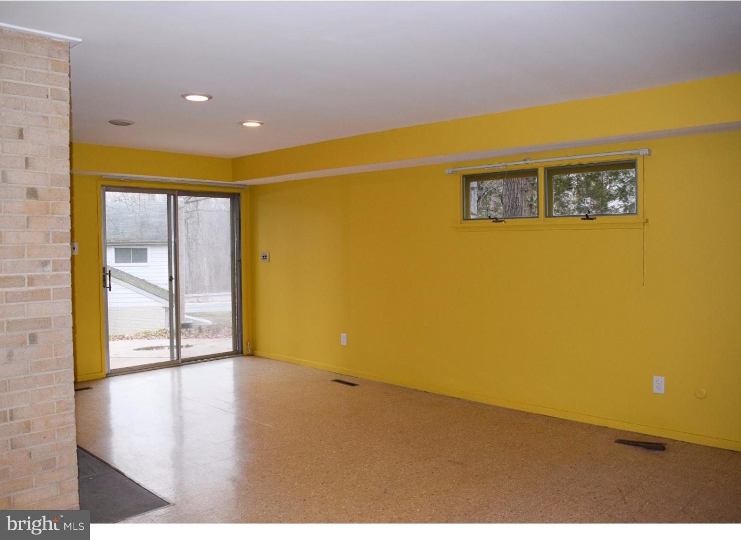 522 Wyndham Road Wilmington, DE 19809 - Photo 17 of 23 Family Room