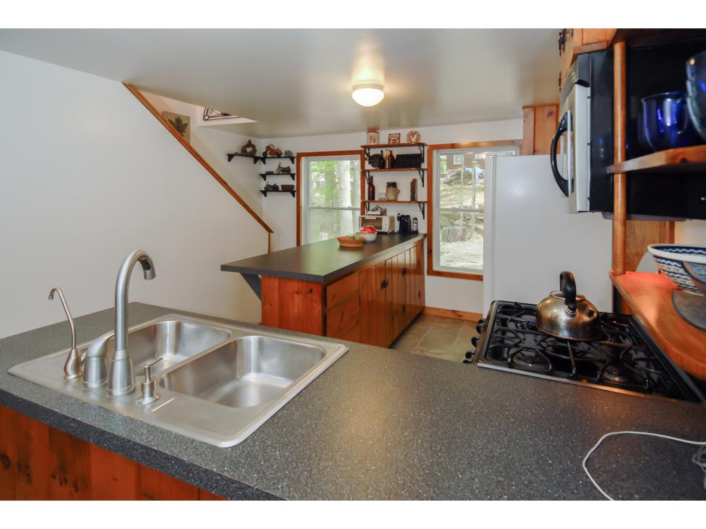 24 Cove Road Nottingham, NH 03290 - Photo 12 of 31