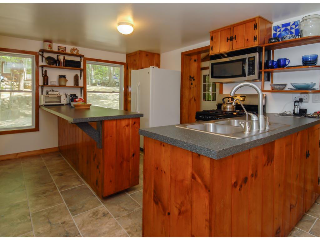 24 Cove Road Nottingham, NH 03290 - Photo 10 of 31