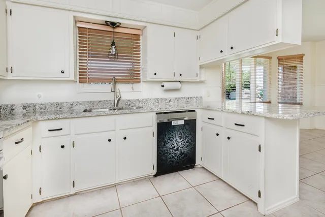 $296,000 | 26 Highland Drive, Ransom Canyon, TX 79366