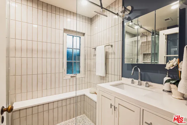 $2,995,000 | 2055 Outpost Drive, Los Angeles, CA 90068