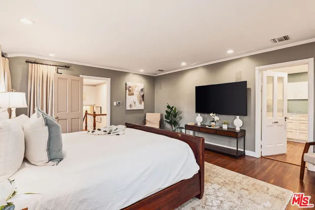 $2,995,000 | 2055 Outpost Drive, Los Angeles, CA 90068