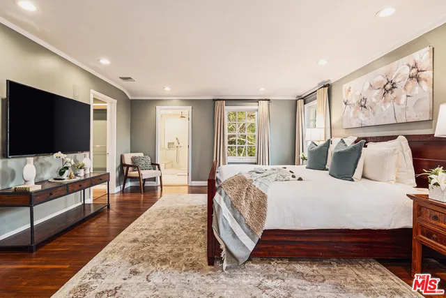 $2,995,000 | 2055 Outpost Drive, Los Angeles, CA 90068