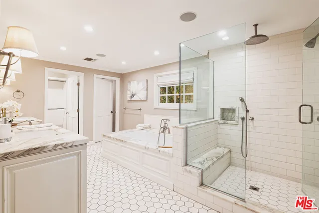 $2,995,000 | 2055 Outpost Drive, Los Angeles, CA 90068