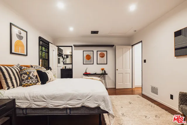 $2,995,000 | 2055 Outpost Drive, Los Angeles, CA 90068