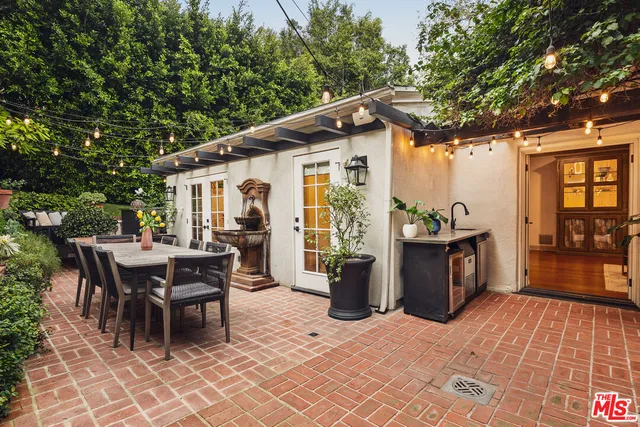 $2,995,000 | 2055 Outpost Drive, Los Angeles, CA 90068