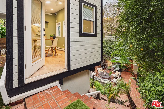 $2,995,000 | 2055 Outpost Drive, Los Angeles, CA 90068