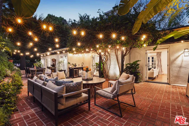 $2,995,000 | 2055 Outpost Drive, Los Angeles, CA 90068