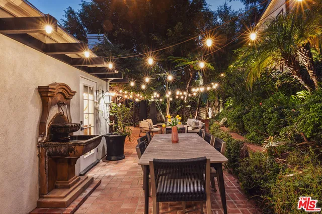 $2,995,000 | 2055 Outpost Drive, Los Angeles, CA 90068