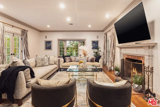 $2,995,000 | 2055 Outpost Drive, Los Angeles, CA 90068