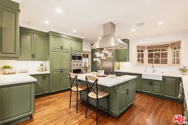 $2,995,000 | 2055 Outpost Drive, Los Angeles, CA 90068