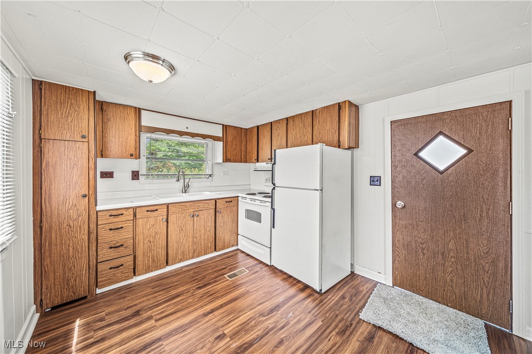 9735 Chillicothe Road, Unit 60 Willoughby, OH 44094 - Photo 5 of 13 Gallery Image 5