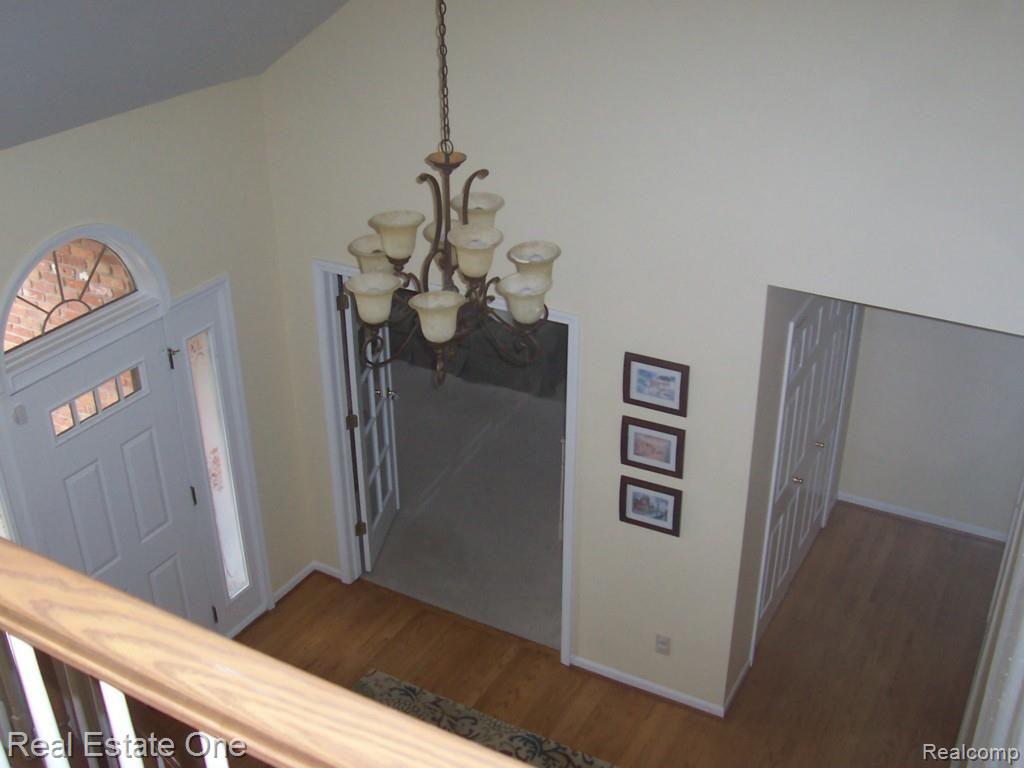 2123 Kennedy Drive Rochester, MI 48309 - Photo 7 of 44 032.jpg