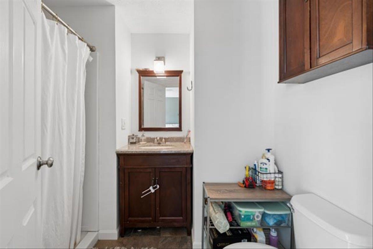 65 Victoria Street, Unit 43 Manchester, NH 03104 - Photo 27 of 52
