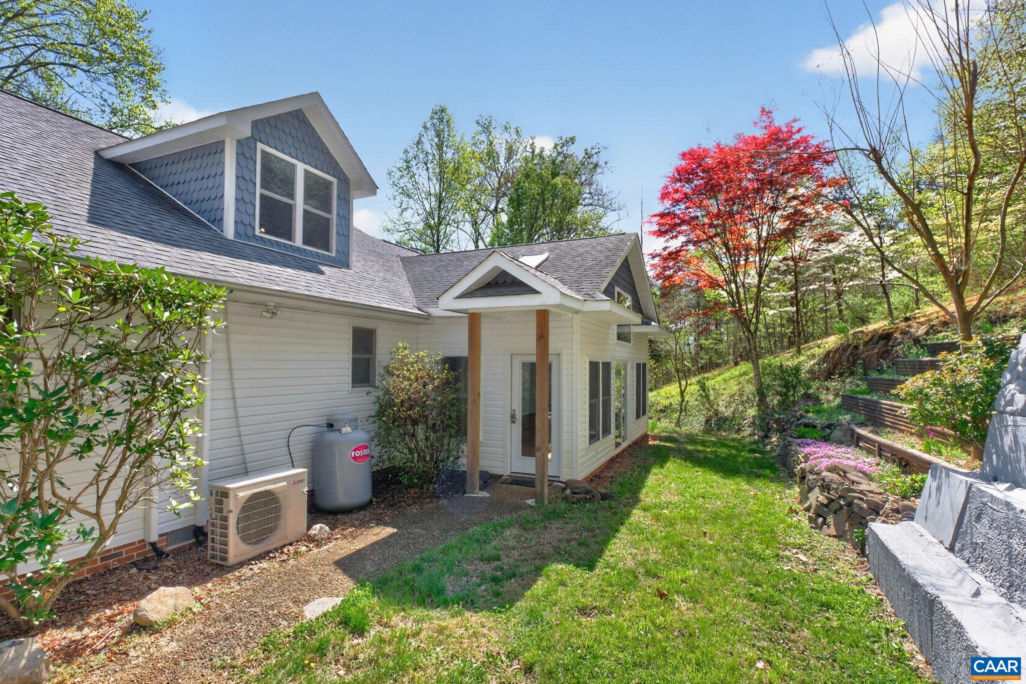 689 Mutton Hollow Road Stanardsville, VA 22973 - Photo 15 of 61