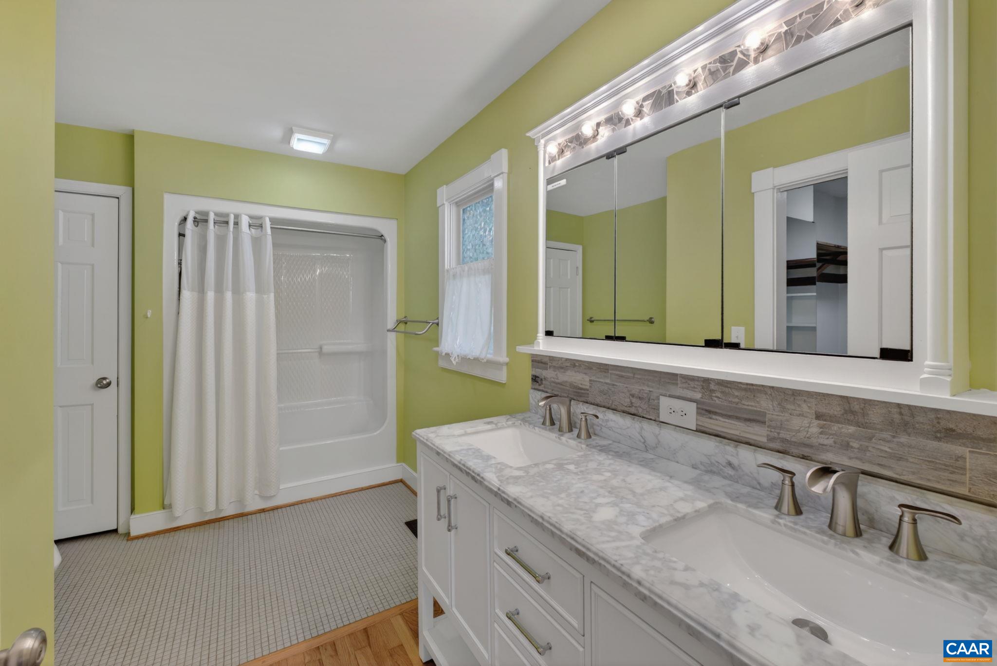 689 Mutton Hollow Road Stanardsville, VA 22973 - Photo 47 of 61 Primary Bath