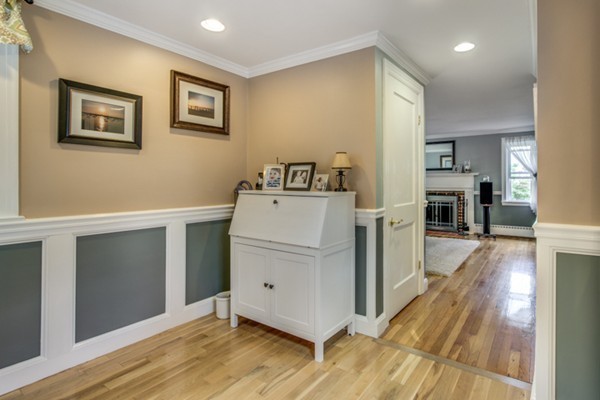 185 Topsfield Road Wenham, MA 01984 - Photo 19 of 25 Gallery Image 19