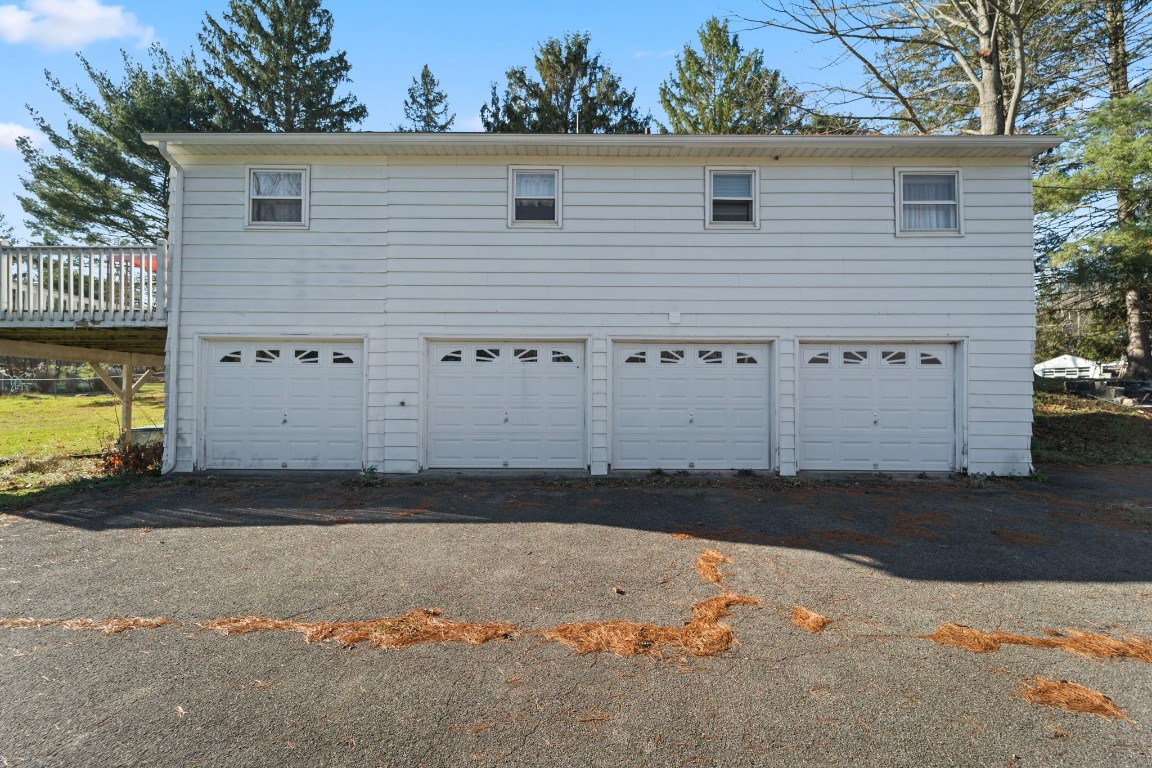 401 Echo Road Vestal, NY 13850 - Photo 8 of 42 Gallery Image 8