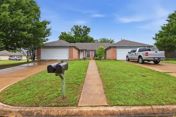 $1,495 | 1502 Sharron Court, Unit A, Cleburne, TX 76033
