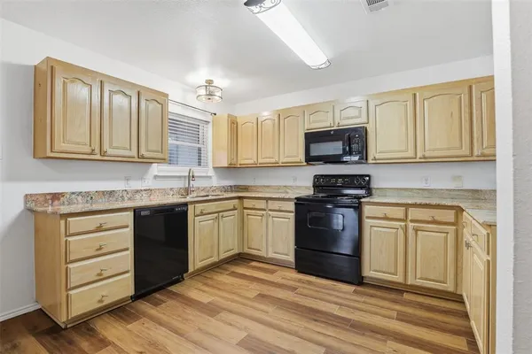 $1,495 | 1502 Sharron Court, Unit A, Cleburne, TX 76033