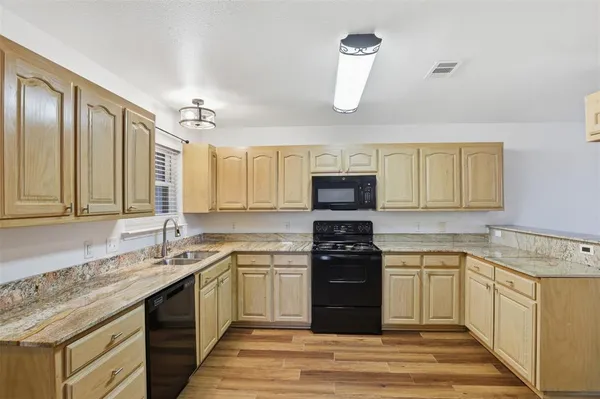 $1,495 | 1502 Sharron Court, Unit A, Cleburne, TX 76033