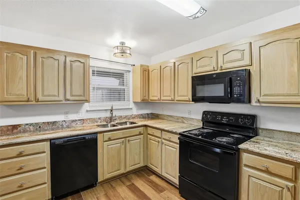 $1,495 | 1502 Sharron Court, Unit A, Cleburne, TX 76033