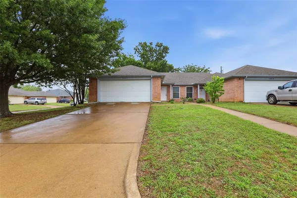 $1,495 | 1502 Sharron Court, Unit A, Cleburne, TX 76033