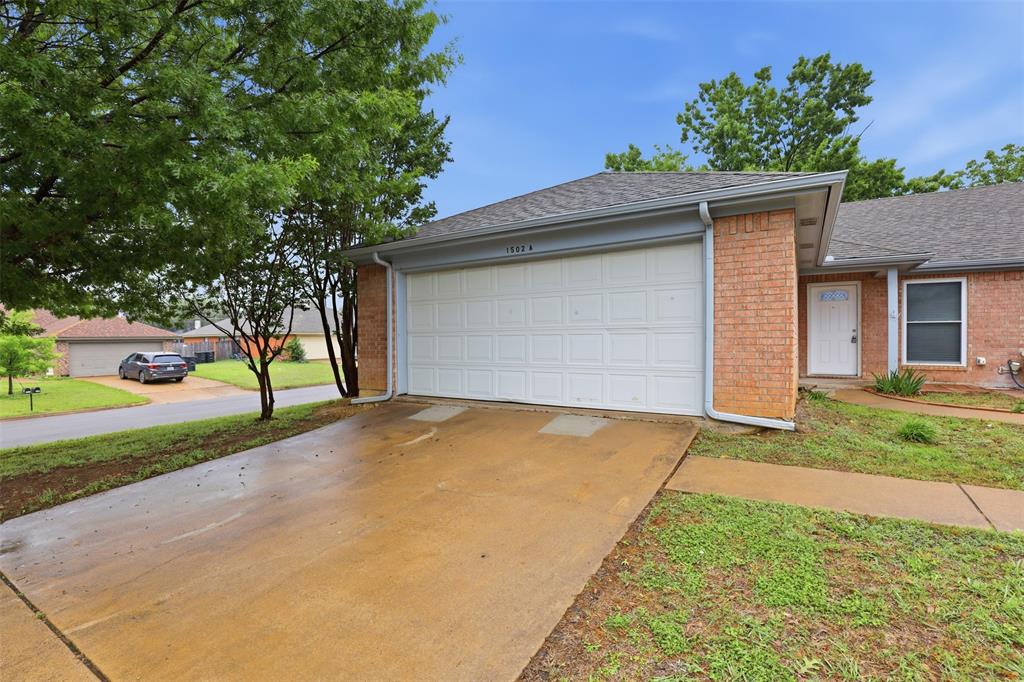 1502 Sharron Court, Unit A Cleburne, TX 76033 - Photo 3 of 26